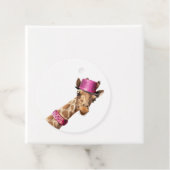 Giraffe in sparkly roze pet bedankjes labels (In situ)