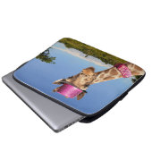 Giraffe in sparkly roze pet laptop sleeve (Voorkant onderkant)