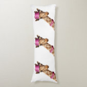 Giraffe in sparkly roze pet lichaamskussen (Voorkant Verticaal)