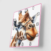 Giraffe laat de savanne bij zonsondergang lopen vierkante klok (Hoek)