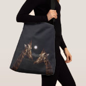 Giraffe Love in the Moonlight Crossbody Tas (Dichtbij)