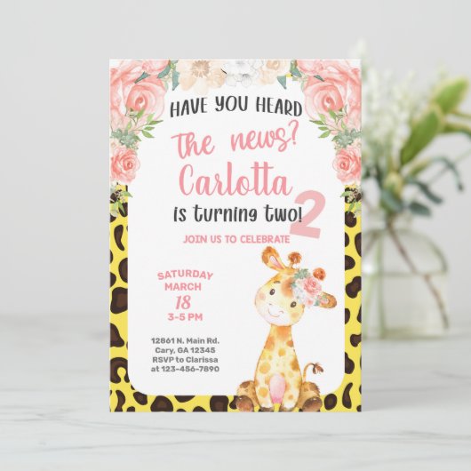 Giraffe meisje 2de, tweede verjaardag uitnodiging. kaart (Staand voorkant)
