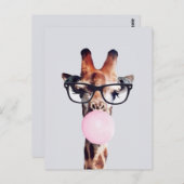 Giraffe met bril die roze bruinkgom blaast briefkaart (Voorkant / Achterkant)