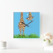 Giraffe met Daisy op blauw Vierkante Klok (Huis)