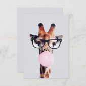 GIRAFFE MET GLAZEN DIE EEN PINKBUBBLEGUM BLOKKEN KAART (Voorkant / Achterkant)