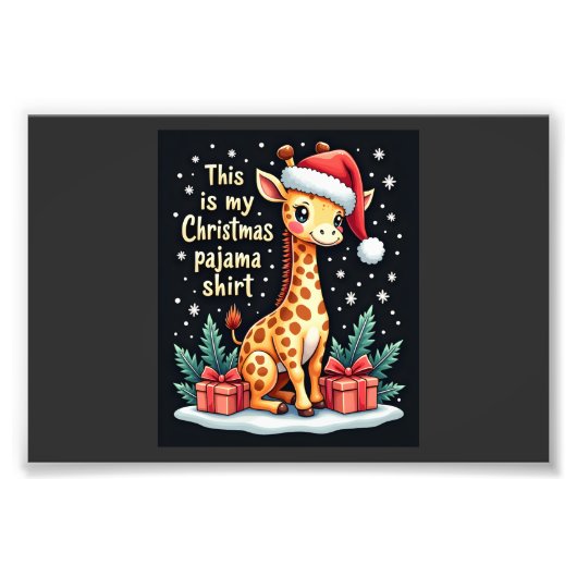 Giraffe met kerstmanhoed bijpassende kerstpyjama foto afdruk (Voorkant)