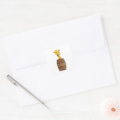 Giraffe met vat vierkante sticker (Envelop)