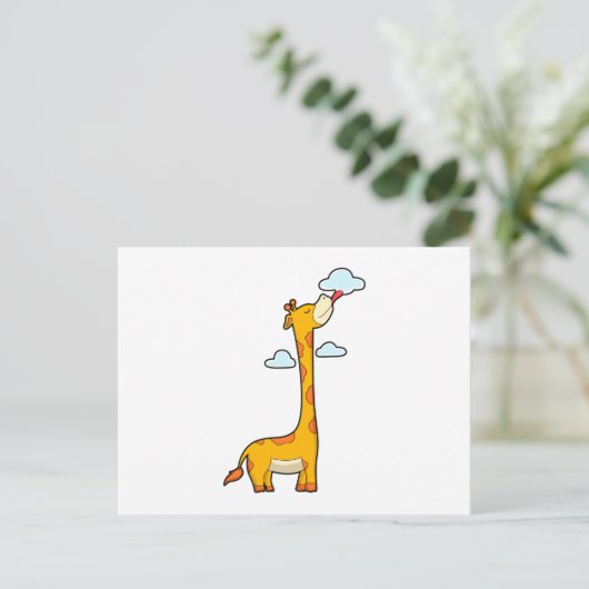 Giraffe met wolken briefkaart (Staand voorkant)