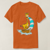 Giraffe met zeilboot t-shirt (Design voorkant)