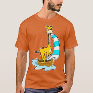 Giraffe met zeilboot t-shirt