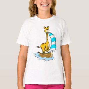 Giraffe met zeilboot t-shirt