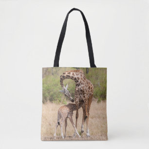Giraffe moeder en Baby in Kenia Tote Bag
