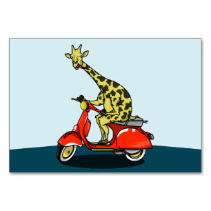 Giraffe op een rode scooter kaart