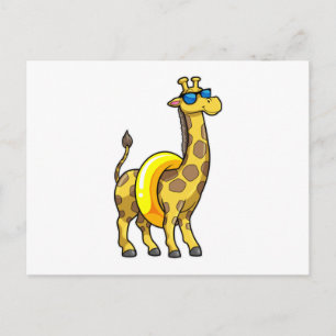 Giraffe op strand met draaiende ring en zonnebril briefkaart