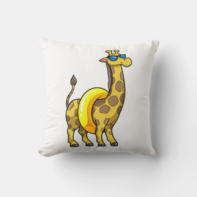 Giraffe op strand met draaiende ring en zonnebril kussen (Voorkant)