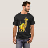 Giraffe op strand met draaiende ring en zonnebril t-shirt (Voorkant volledig)