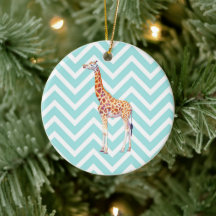 Giraffe op zigzag chevron.