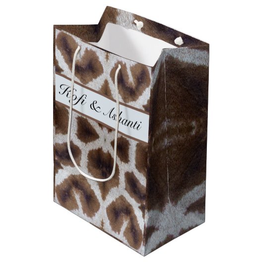 Giraffe Patroon Safari Stijl Medium Cadeauzakje (Voorkant Gekanteld)