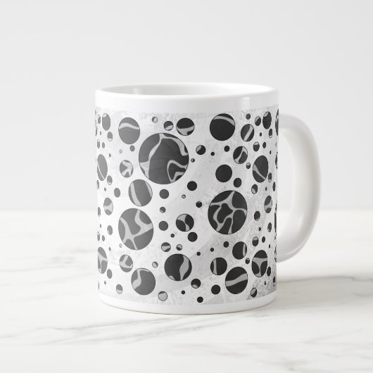 Giraffe Polka Dot Black en Light Grey Print Grote Koffiekop (Voorkant rechts)
