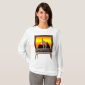 Giraffe Popout Art in oude analoge tv, T-shirt (Voorkant volledig)