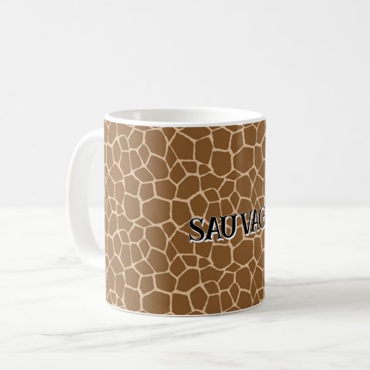 Giraffe Print Mug with "Sauvage" Text Koffiemok (Voorkant links)