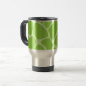 Giraffe Print Pattern in Lime Green. Reisbeker (Voorkant links)