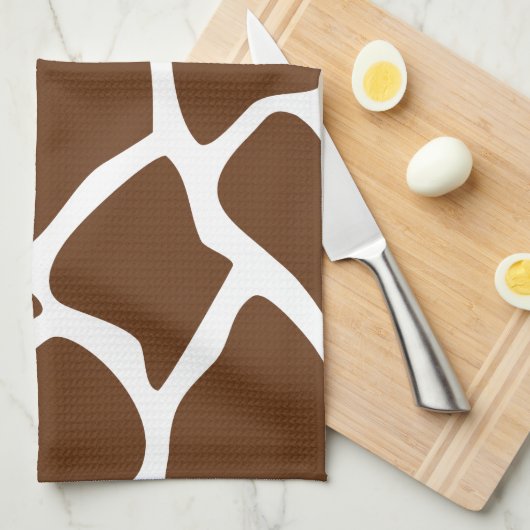 Giraffe printpatroon in donkerbruin. theedoek (Quarter Fold)