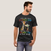 Giraffe She Loved A Little Boy Autism Awareness Mo T-shirt (Voorkant volledig)
