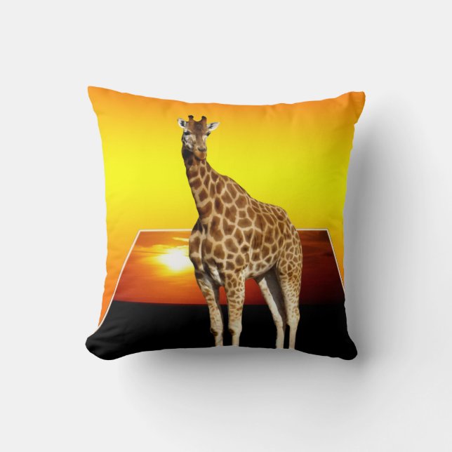 Giraffe Sunshine Popout Art Throw Cushion. Kussen (Voorkant)