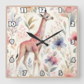 Giraffe tussen de mooie Afrikaanse bloemetjes Vierkante Klok (Voorkant)