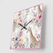 Giraffe tussen kleurrijke bloemen in Afrika Vierkante Klok (Hoek)