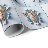Giraffe uit een gescheurd papiergat cadeaupapier (Rol Hoek)