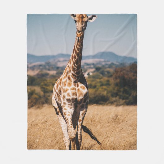 GIRAFFE UITGESCHAKELD MET BROWN GRASS FLEECE DEKEN (Voorkant)