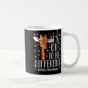 Giraffe voor Autisme Bewustzijn Het Is Ok Om Ander Koffiemok