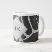 Giraffe zwart en lichte grijze monogram grote koffiekop (Voorkant rechts)
