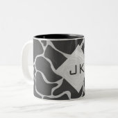 Giraffe zwart en lichte grijze monogram tweekleurige koffiemok (Voorkant links)