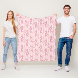 Giraffen in de savanne in roze fleece deken