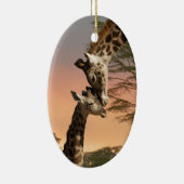 Giraffes begroeten elkaar keramisch ornament (Rechts)