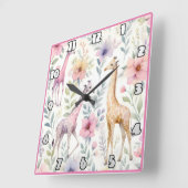 Giraffes grazen tussen kleurrijke bladeren in Afri Vierkante Klok (Hoek)