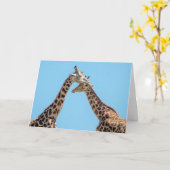 Giraffes knuffelen gepersonaliseerd kaart (Gele Bloem)