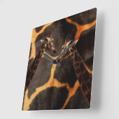 Giraffes op de achtergrond van het patroon van de  vierkante klok (Hoek)