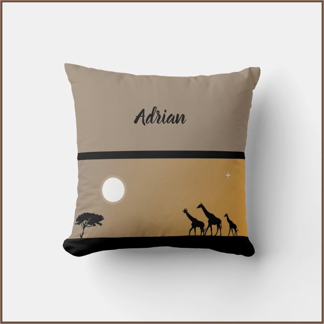 Giraffes op zonsondergang met volle maan kussen (Bookmark my store! https://www.zazzle.com/store/capricepetit)