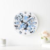 girale lichte zwarte volleyballen en sterren grote klok (Huis)