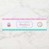 Girl Baking Birthday Party Waterfles Etiket (Enkel label)