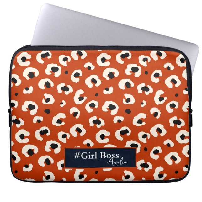 Girl Boss Gepersonaliseerde Bold Leopard Print Laptop Sleeve (Voorkant)