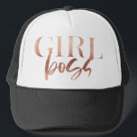 Girl Boss | Zwarte Roos Gold-tekst | Trucker Pet<br><div class="desc">GIRL BOSS - modern, leuk, trendy en krachtig ***Voor extra zazzle kantoorbenodigdheden, adverteren of koopwaar om dit punt aan te passen, te contacteren gelieve ons door het ontwerpercontact op onze zazzle homepage.</div>