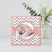Girl Chevron Print Birth kondiging Fotokaart Aankondiging (Staand voorkant)