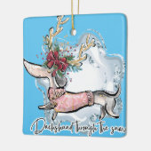 Girl Dachshund door de sneeuw Keramisch Ornament (Links)