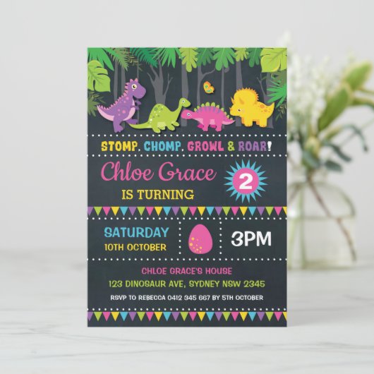Girl Dinosaur Birthday Party Pink Roar Chalkboard Kaart (Staand voorkant)