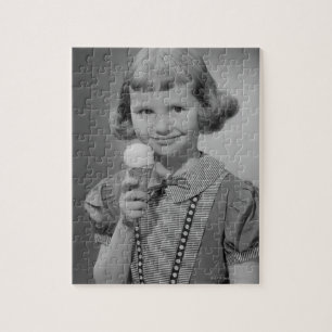 Girl Eating Ice Cream Legpuzzel